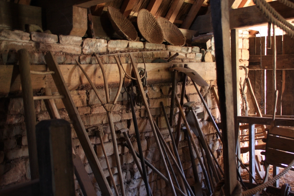 barn